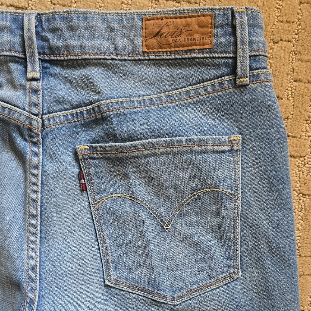 Levi's Demi Curve Bootcut Classic Jeans - Picture 9 of 9